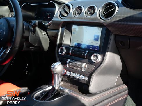Used 2022 Ford Mustang GT Premium w/ GT Performance Package RWD image 13