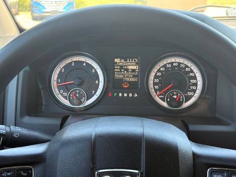 Used 2015 RAM 1500 Express RWD image 14