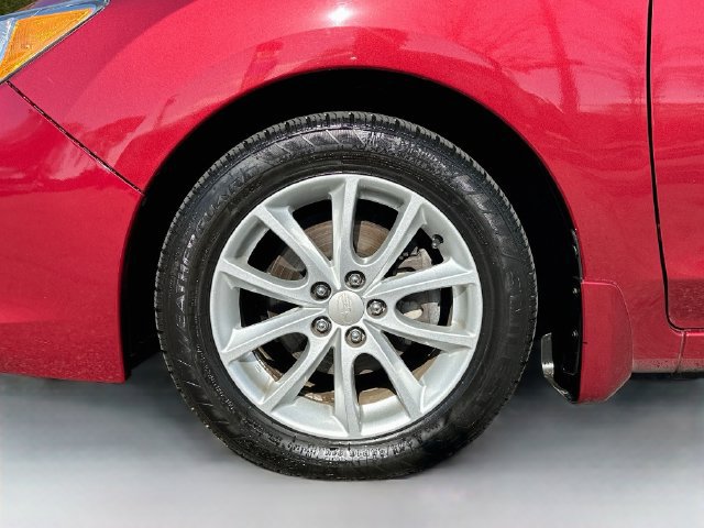 Used 2014 Subaru Impreza 2.0i Premium w/ All-Weather Package w/CVT AWD/4WD image 29