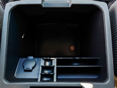 Used 2017 Nissan Frontier SV w/ SV Value Truck Package image 35