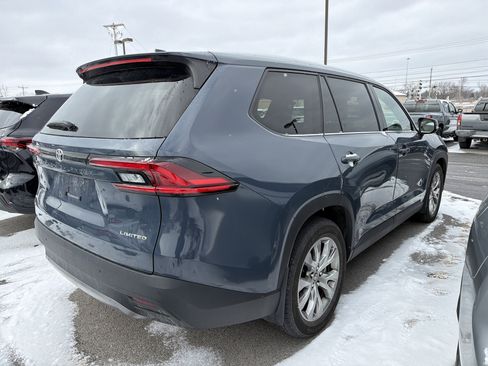 Used 2025 Toyota Grand Highlander AWD image 7