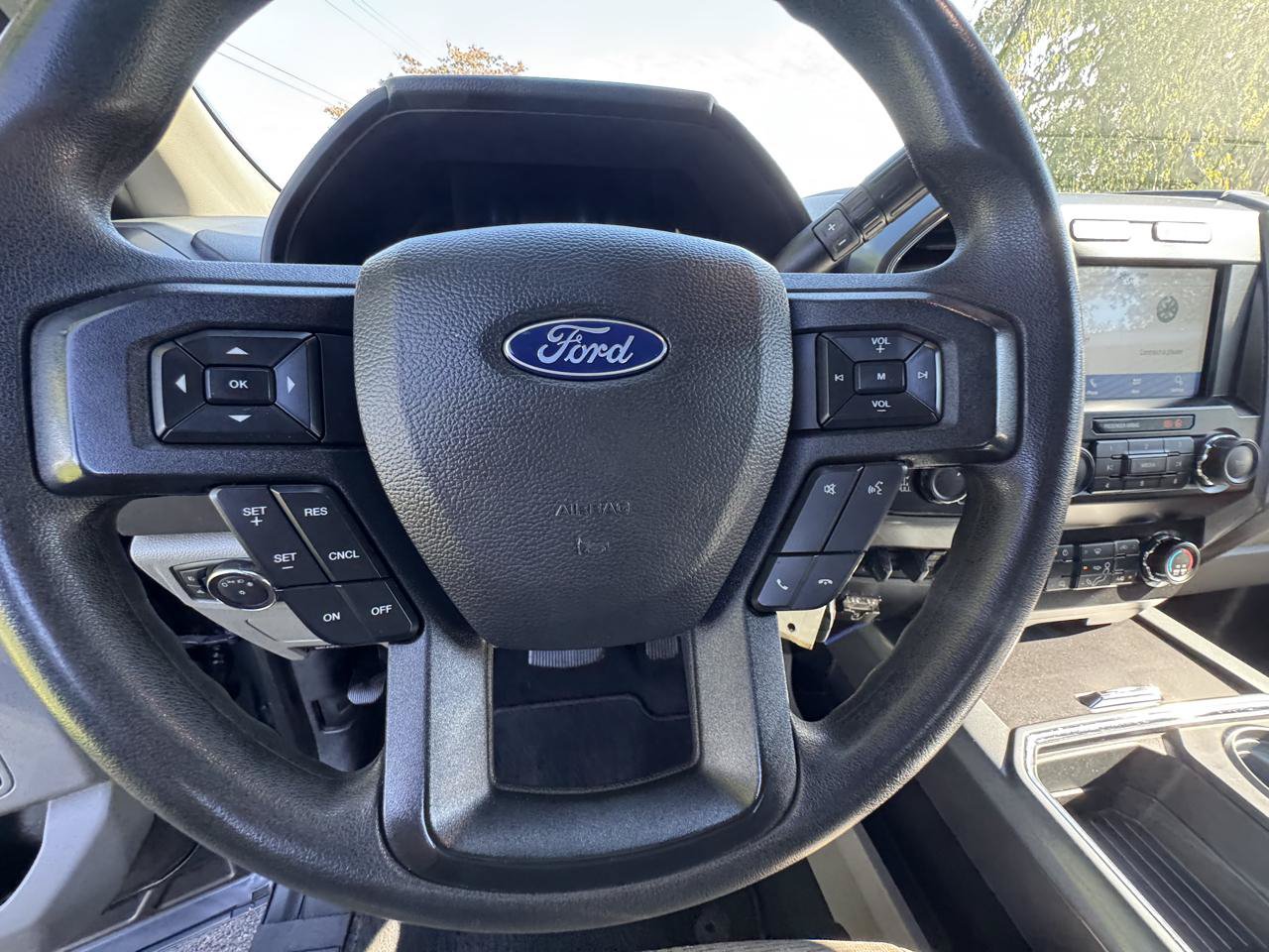 Used 2022 Ford F350 XLT w/ XLT Value Package AWD/4WD image 14