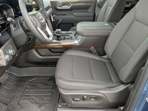 New 2026 GMC Sierra 1500 Elevation image 14