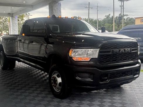Used 2022 RAM 3500 Tradesman AWD/4WD image 12