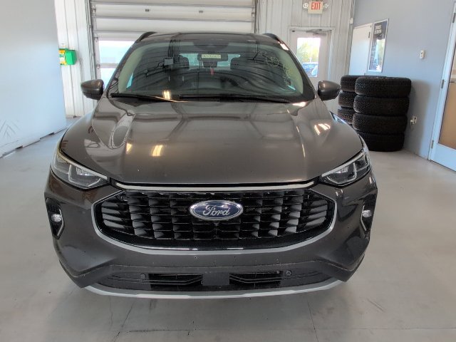 Used 2023 Ford Escape Platinum AWD/4WD image 8