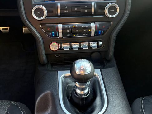 Used 2019 Ford Mustang GT Premium w/ GT Performance Package RWD image 11