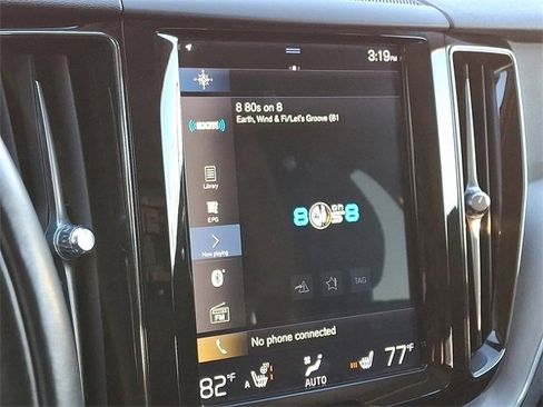 Used 2019 Volvo XC60 T6 Momentum w/ Multimedia Package image 19