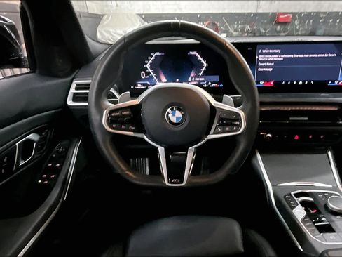 Used 2025 BMW 330i Sedan w/ M Sport Package image 8