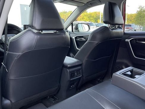 Used 2021 Toyota RAV4 XLE Premium w/ Carpet Mat Package (TMS) image 28