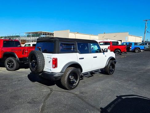 Used 2023 Ford Bronco Black Diamond AWD/4WD image 24