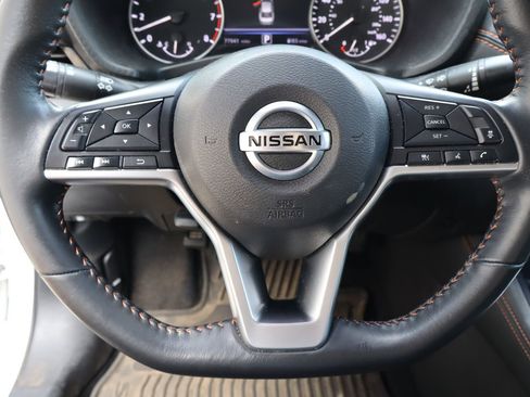 Used 2022 Nissan Sentra SR w/ Midnight Edition FWD image 11