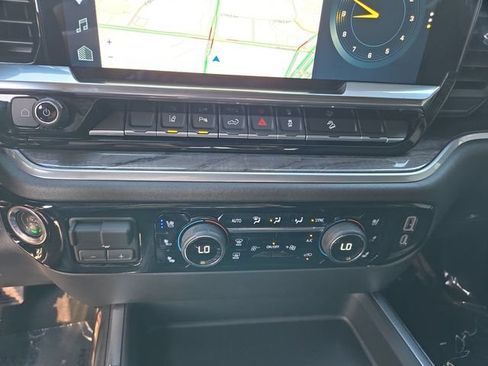 Used 2025 Chevrolet Silverado 2500 LTZ w/ LTZ Plus Package AWD/4WD image 27