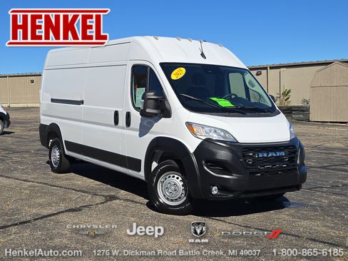 Used 2025 RAM ProMaster 2500 w/ Convenience Group image 1