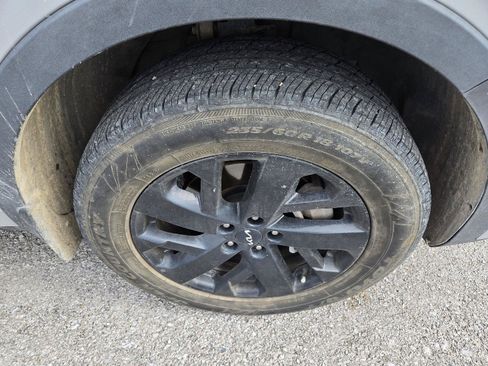 Used 2022 Kia Sorento S AWD/4WD image 9