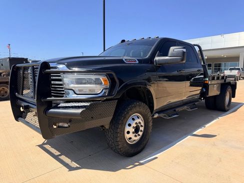 Used 2023 RAM 3500 Laramie AWD/4WD image 4