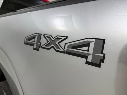 Used 2025 Ford F150 Lariat w/ Equipment Group 501A Mid AWD/4WD image 9