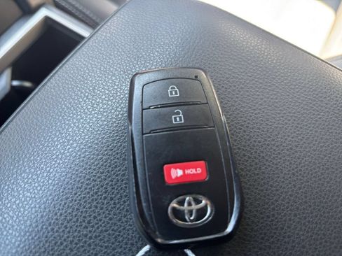 Used 2025 Toyota Tacoma TRD Off-Road AWD/4WD image 18