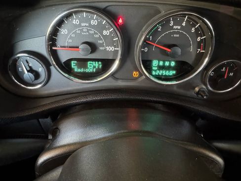 Used 2018 Jeep Wrangler Unlimited Sport S image 13