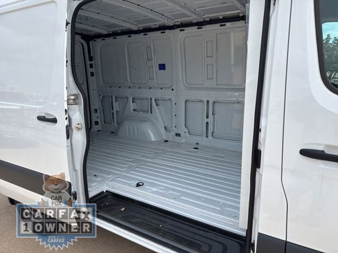 Used 2025 Mercedes-Benz Sprinter 2500 image 1