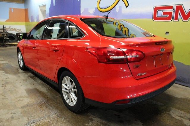 Used 2016 Ford Focus SE w/ SE Winter Package FWD image 6