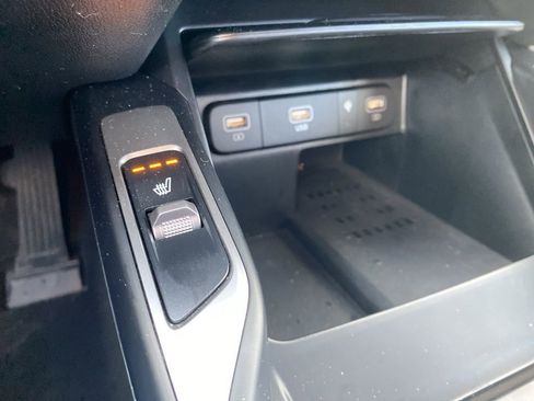 Used 2023 Kia Sorento EX image 12