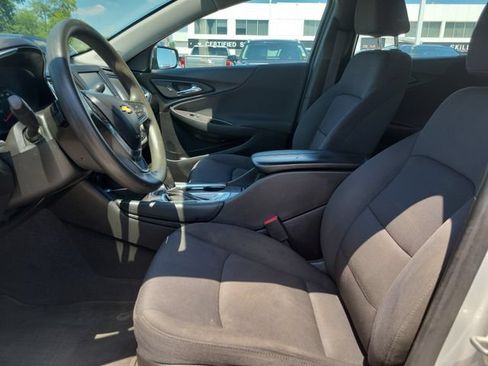 Used 2018 Chevrolet Malibu LT FWD image 17