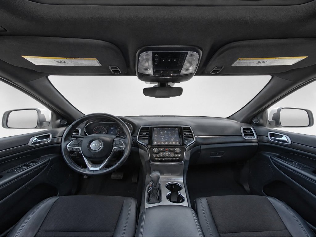 Used 2020 Jeep Grand Cherokee Altitude AWD/4WD image 30