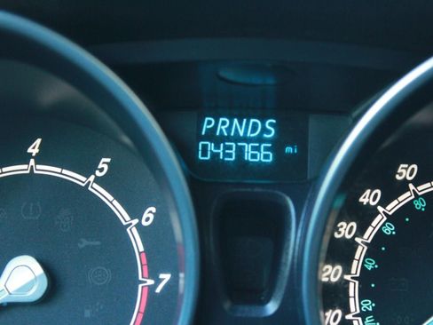 Used 2014 Ford Fiesta SE w/ Equipment Group 201A FWD image 28