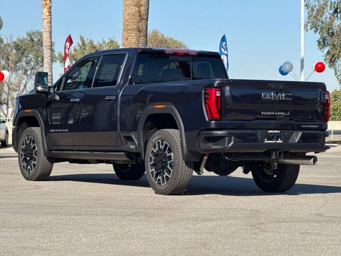 New 2025 GMC Sierra 2500 Denali Ultimate image 3
