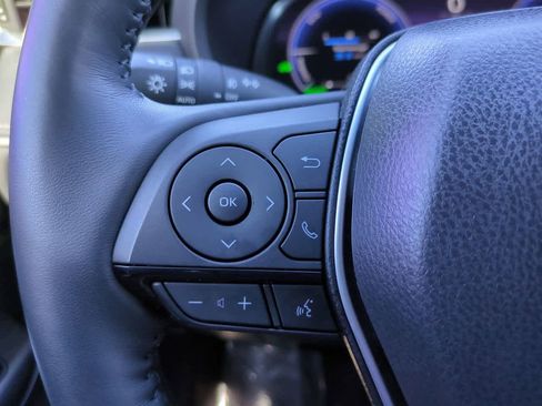 Used 2024 Toyota Venza Limited image 24