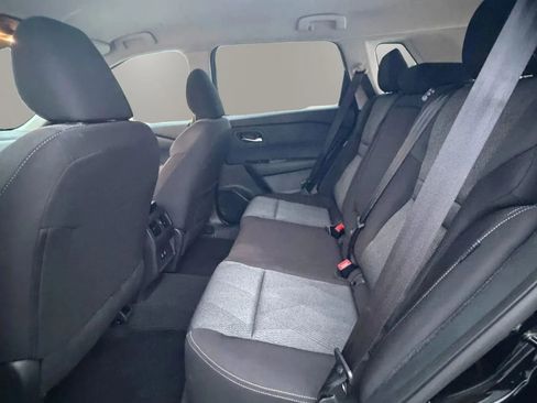 Used 2024 Nissan Rogue SV image 11