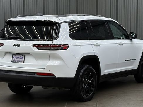 Used 2025 Jeep Grand Cherokee L Altitude AWD/4WD image 5