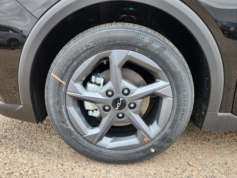 New 2026 Kia K4 LXS image 15