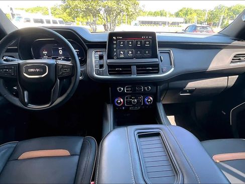 Used 2024 GMC Yukon AT4 w/ AT4 Premium Plus Package image 15