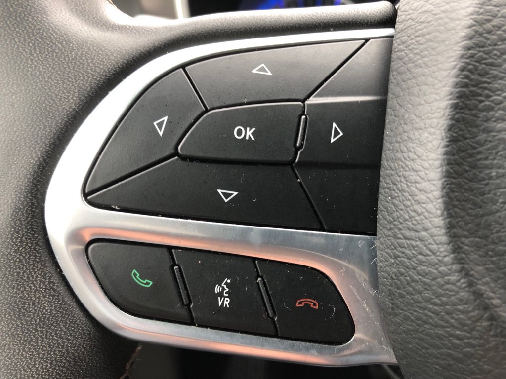Used 2024 Chrysler Pacifica Touring-L FWD image 37