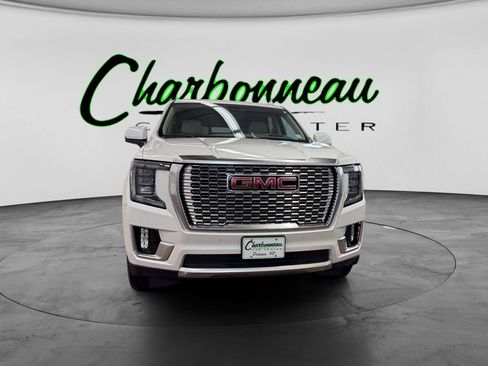 Used 2021 GMC Yukon Denali w/ Denali Premium Package AWD/4WD image 8