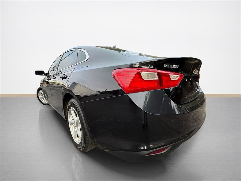 Used 2017 Chevrolet Malibu LS FWD image 8