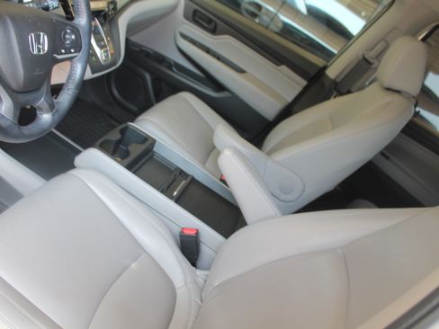 Used 2021 Honda Odyssey EX-L image 15