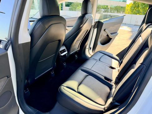 Used 2020 Tesla Model Y Long Range AWD/4WD image 27