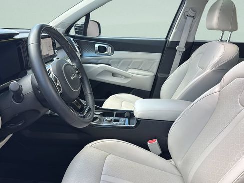 Used 2023 Kia Sorento SX FWD image 9