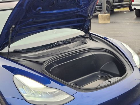 Used 2018 Tesla Model 3 Long Range image 28