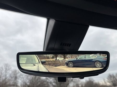 Used 2024 Buick Enclave Premium image 27