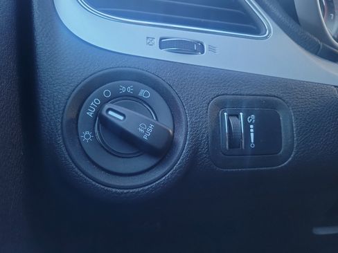 Used 2015 Dodge Journey R/T w/ Flexible Seating Group image 17