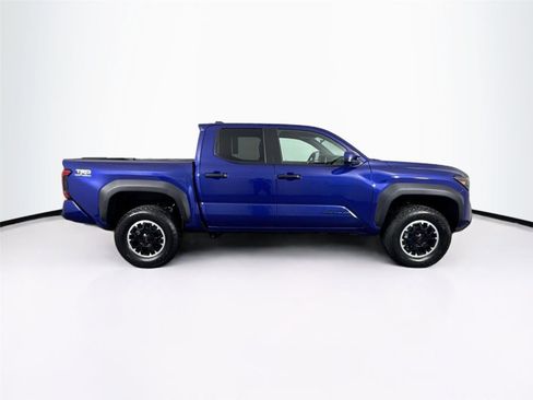 Certified 2024 Toyota Tacoma TRD Off-Road AWD/4WD image 5