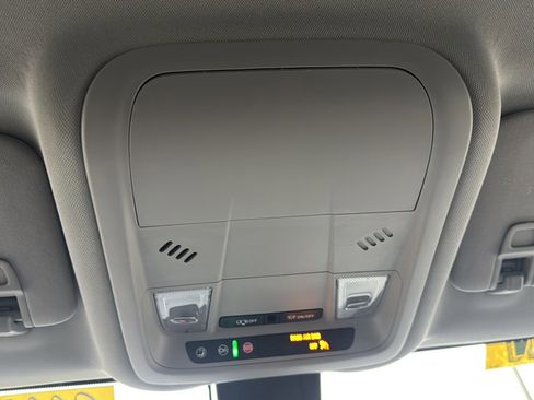 Used 2023 Chevrolet Equinox LS w/ LS Convenience Package image 37