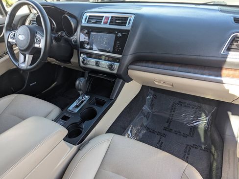 Used 2015 Subaru Outback 3.6R Limited image 13