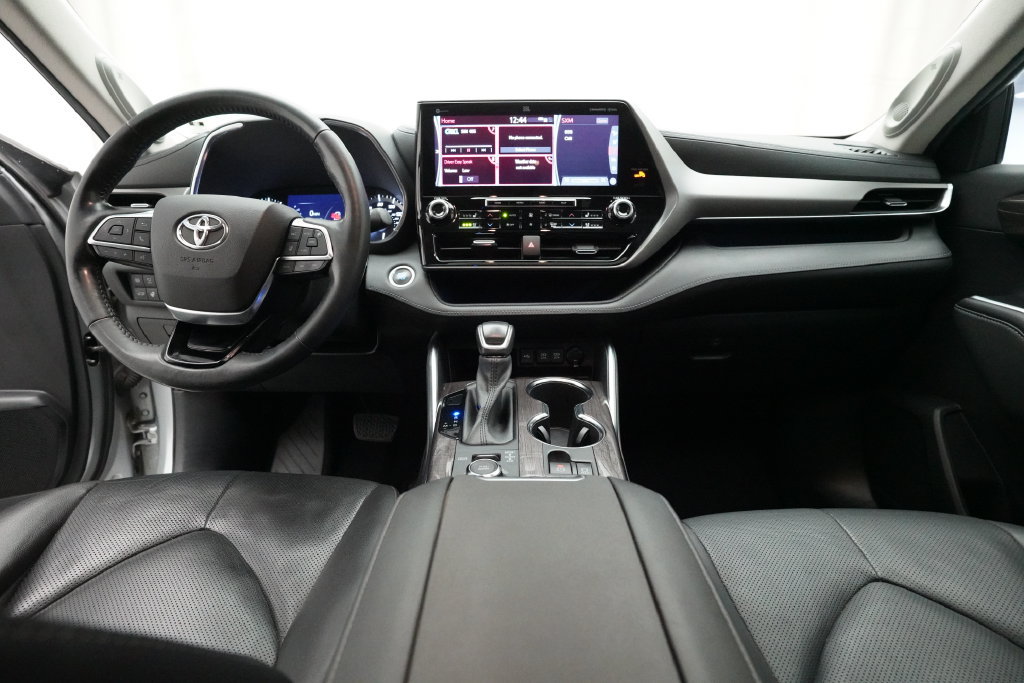 Used 2021 Toyota Highlander Limited AWD/4WD image 5