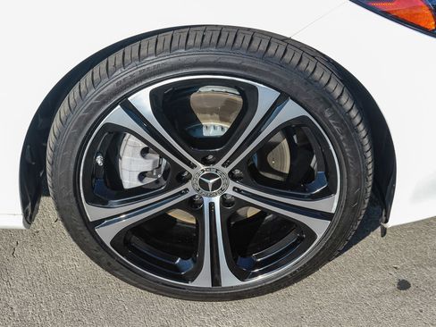 Used 2022 Mercedes-Benz C 300 Sedan image 12