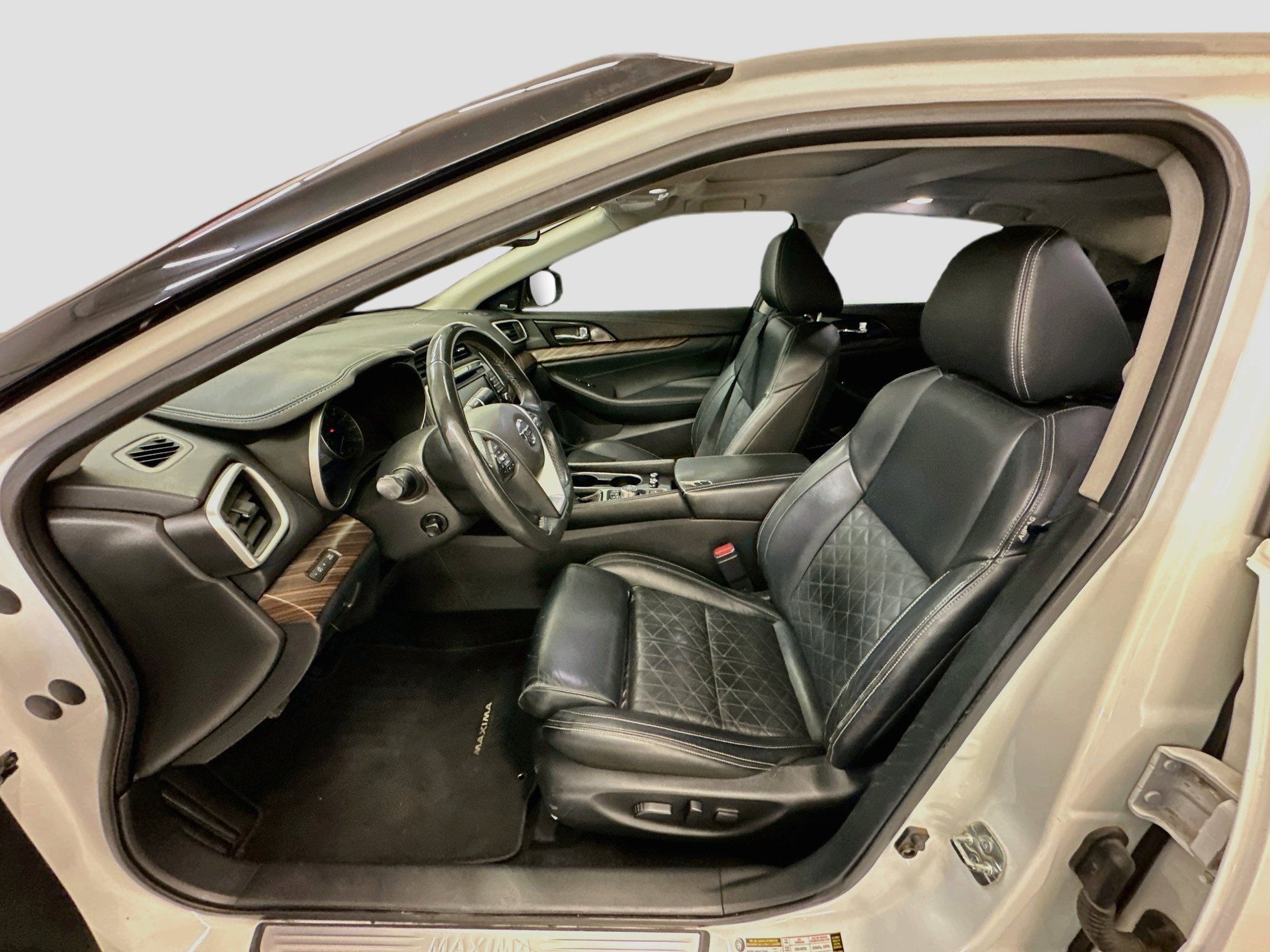 Used 2018 Nissan Maxima Platinum FWD image 13