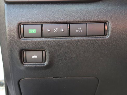 Used 2024 Nissan Sentra S FWD image 28